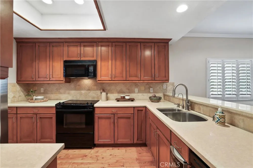 366 Villa Point Newport Beach, CA 92660