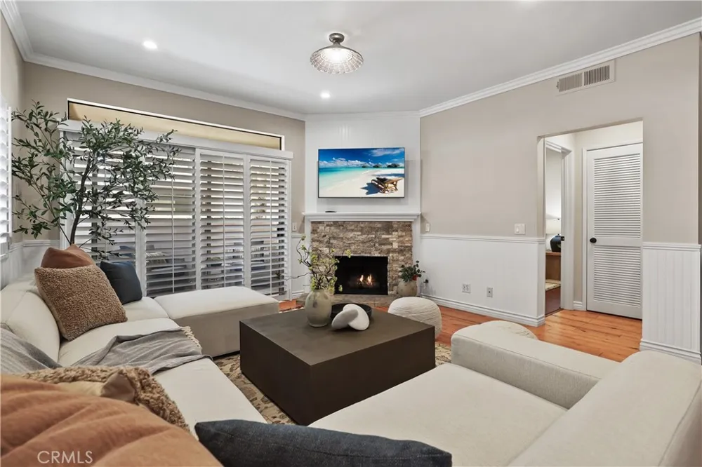 366 Villa Point Newport Beach, CA 92660