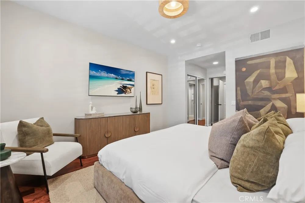 366 Villa Point Newport Beach, CA 92660