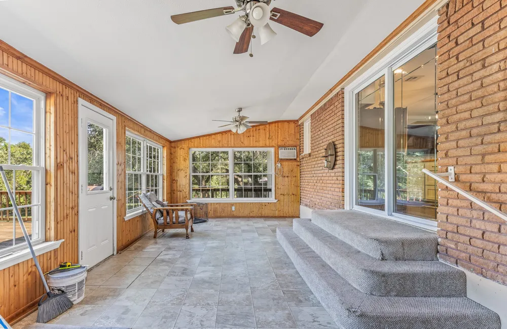1305 S Old Temple Road Lorena, TX 76655