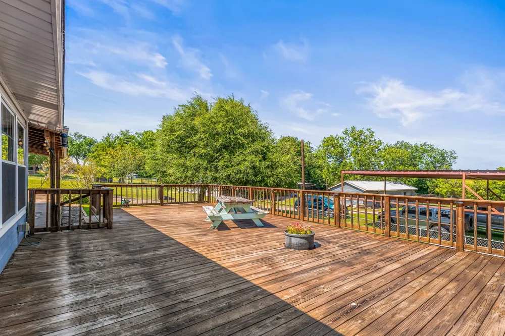 1305 S Old Temple Road Lorena, TX 76655