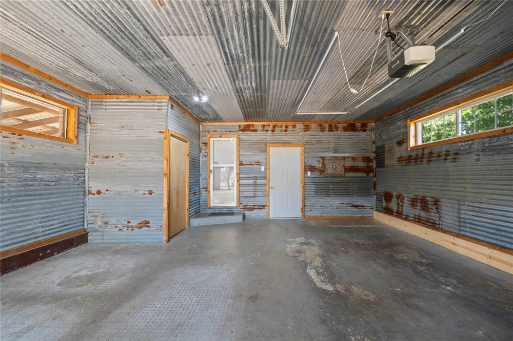 1305 S Old Temple Road Lorena, TX 76655