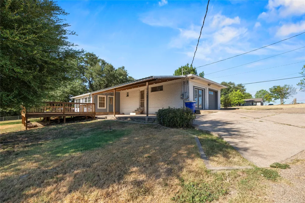 1305 S Old Temple Road Lorena, TX 76655