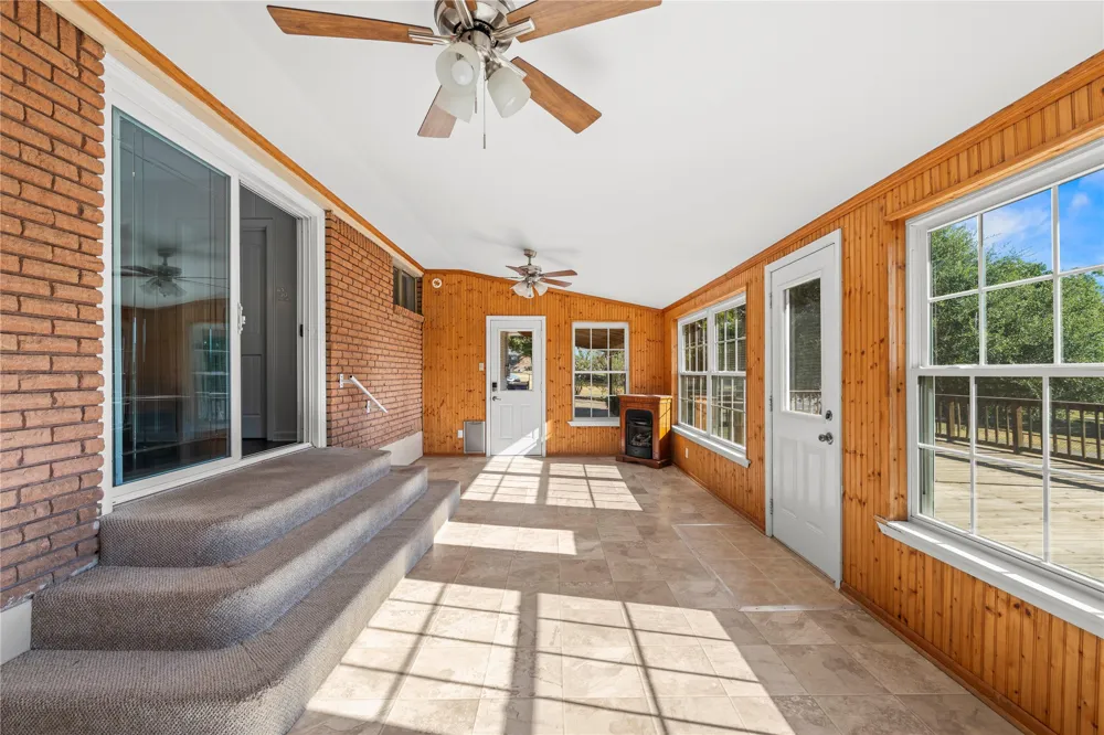 1305 S Old Temple Road Lorena, TX 76655