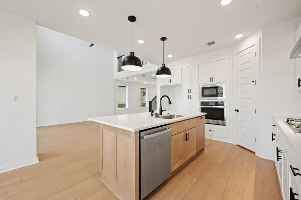 169 Grayson Elm Pass Dripping Springs, TX 78620