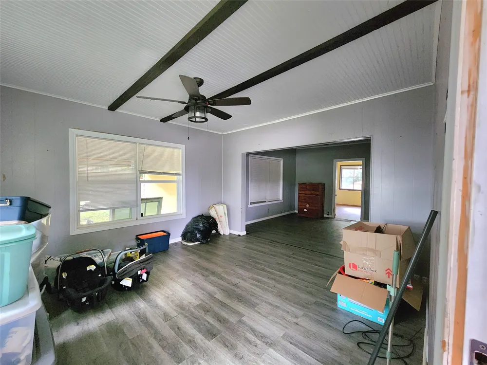 123 E Davis Street Luling, TX 78648
