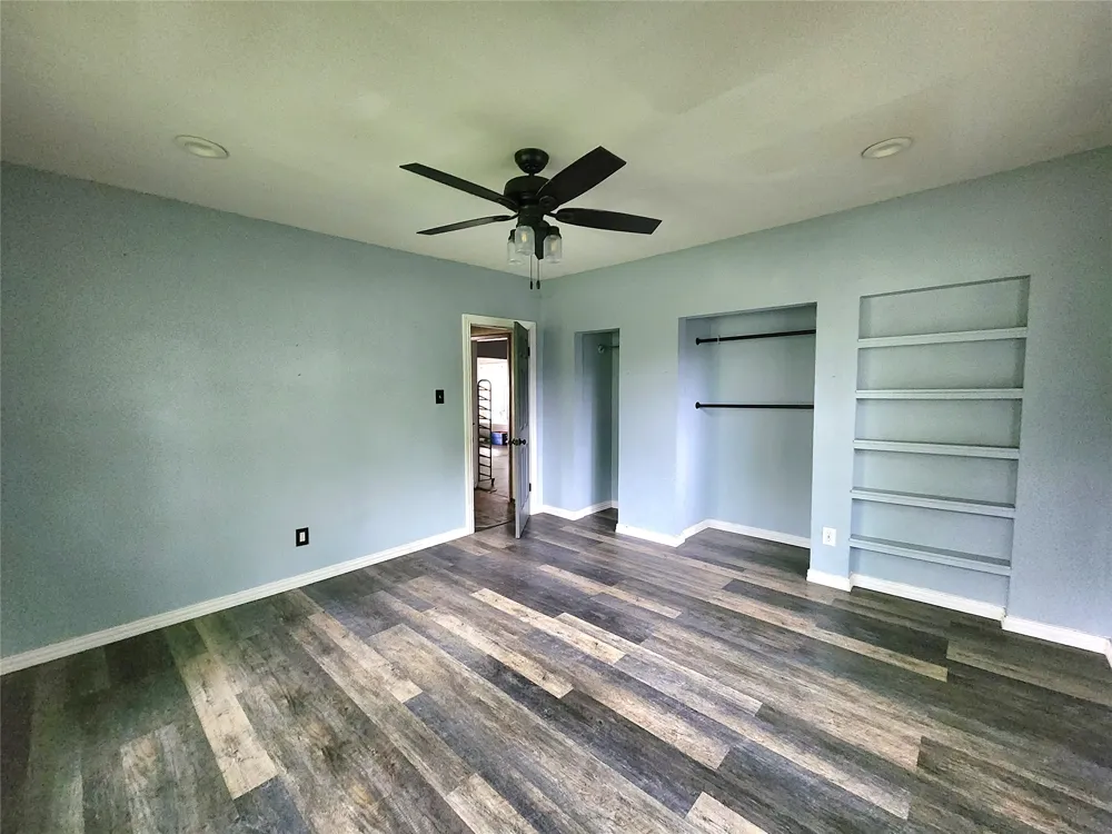 123 E Davis Street Luling, TX 78648