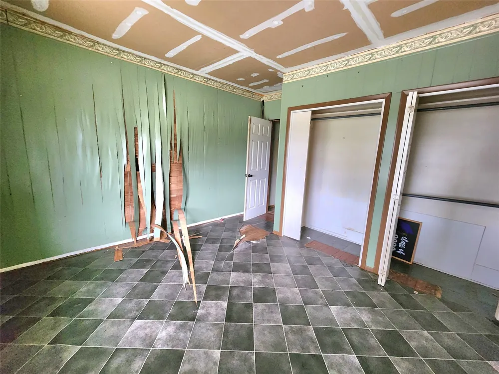 123 E Davis Street Luling, TX 78648