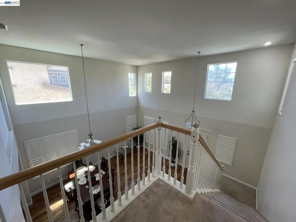 6056 Silveroak Cir Stockton, CA 95219
