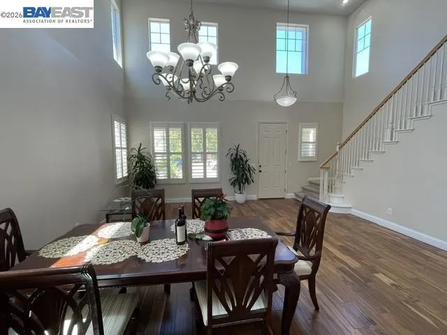 6056 Silveroak Cir Stockton, CA 95219