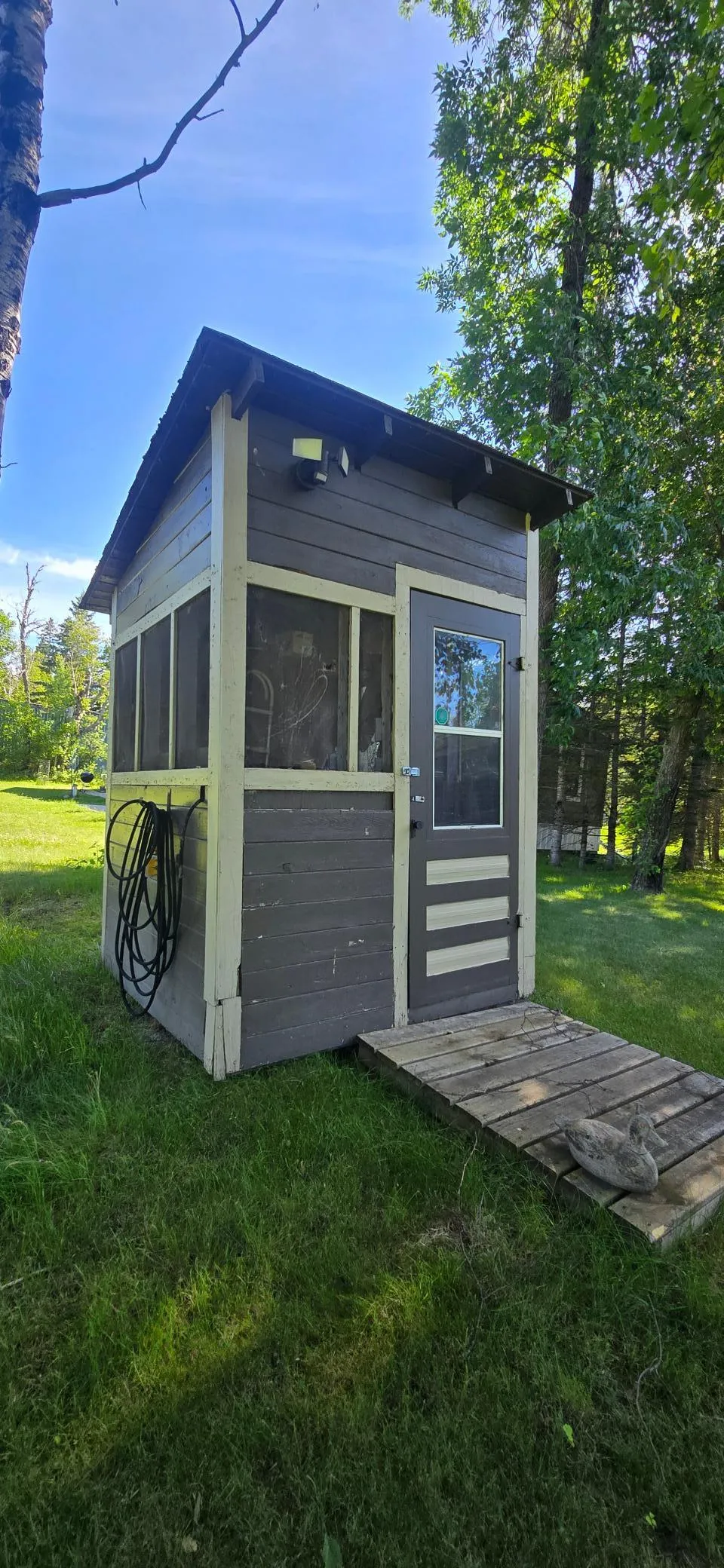 17251 East Pine Drive NW Angle Inlet, MN 56711