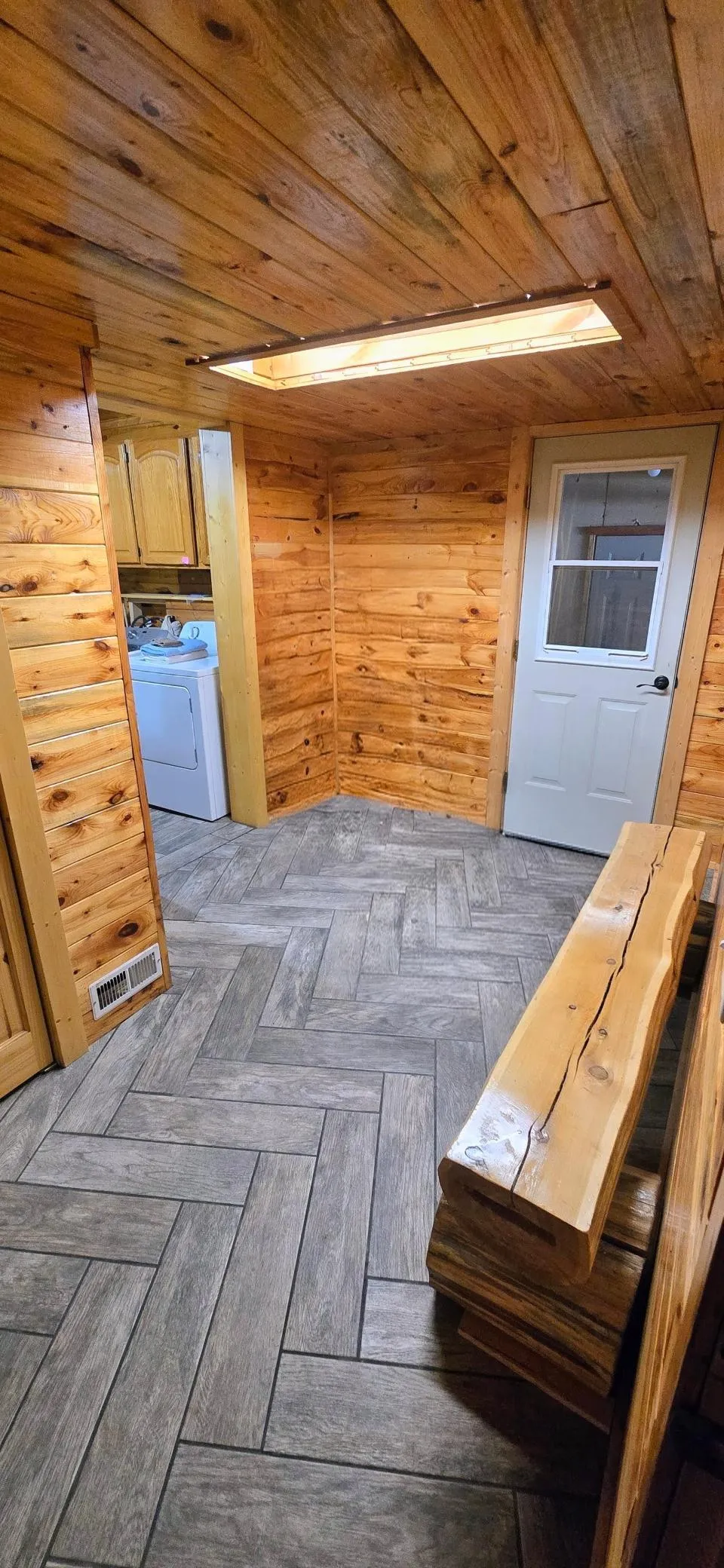 17251 East Pine Drive NW Angle Inlet, MN 56711