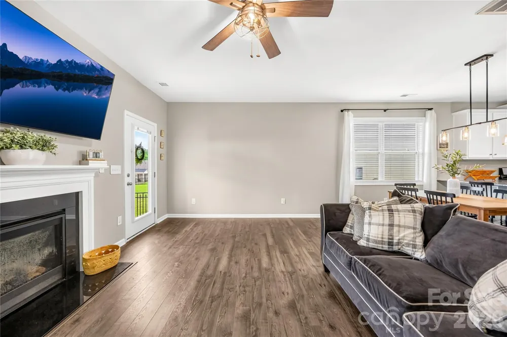 4526 Dover Court Denver, NC 28037