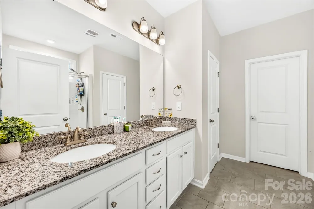 4526 Dover Court Denver, NC 28037