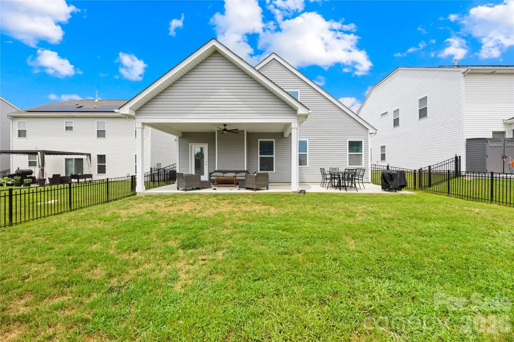 4526 Dover Court Denver, NC 28037