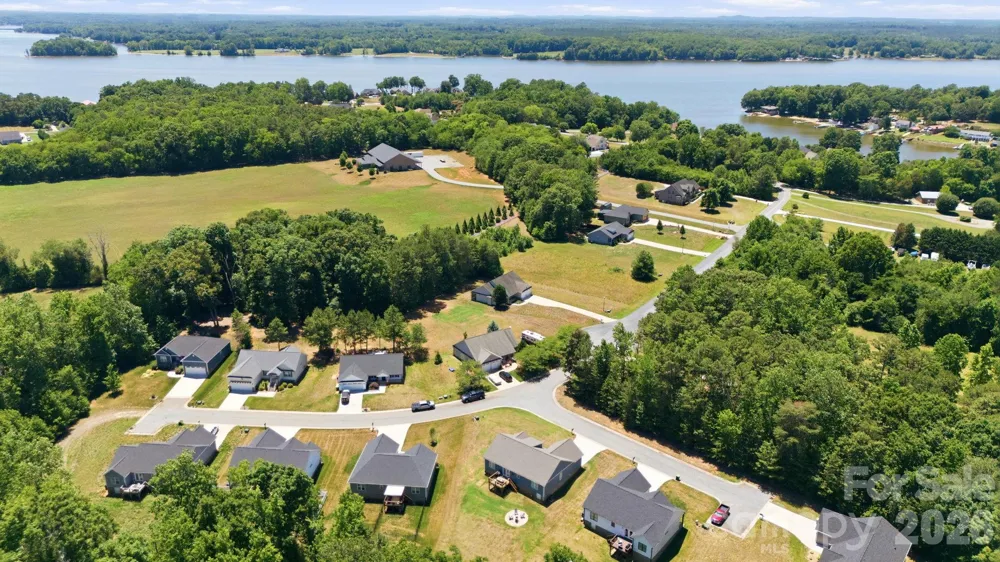 2100 Waterford Pointe Road Lexington, NC 27292
