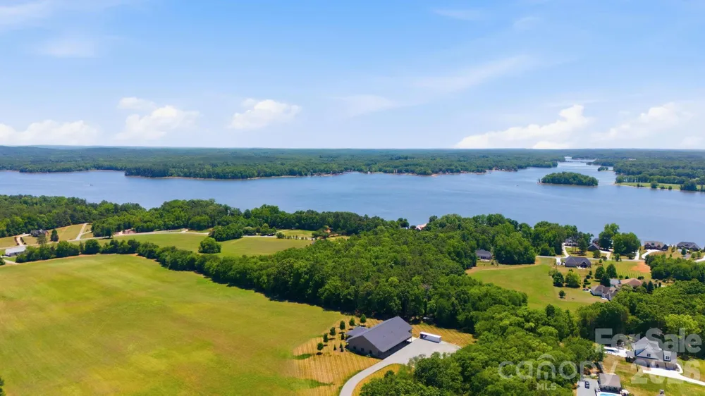 2100 Waterford Pointe Road Lexington, NC 27292