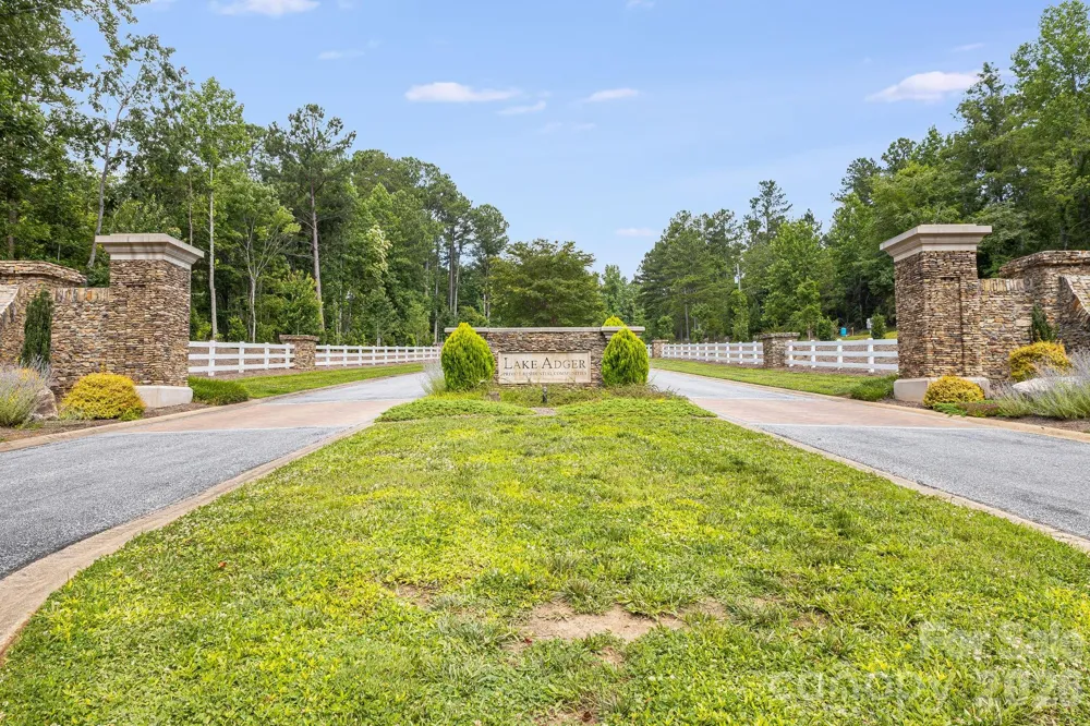 00 Canoe Drive #40 Mill Spring, NC 28756