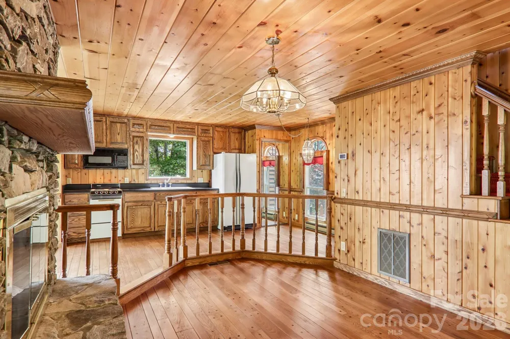 156 Simpson Lane Maggie Valley, NC 28751