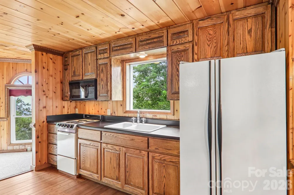 156 Simpson Lane Maggie Valley, NC 28751
