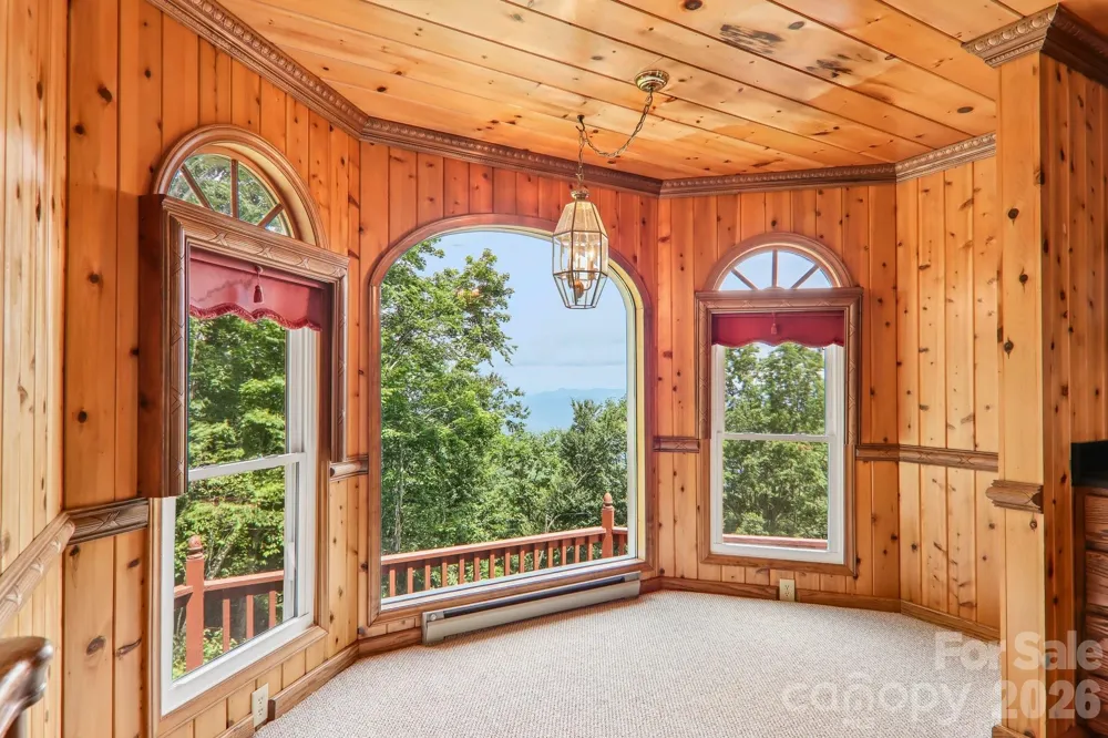 156 Simpson Lane Maggie Valley, NC 28751