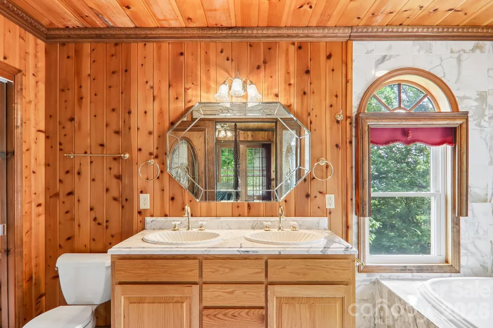 156 Simpson Lane Maggie Valley, NC 28751