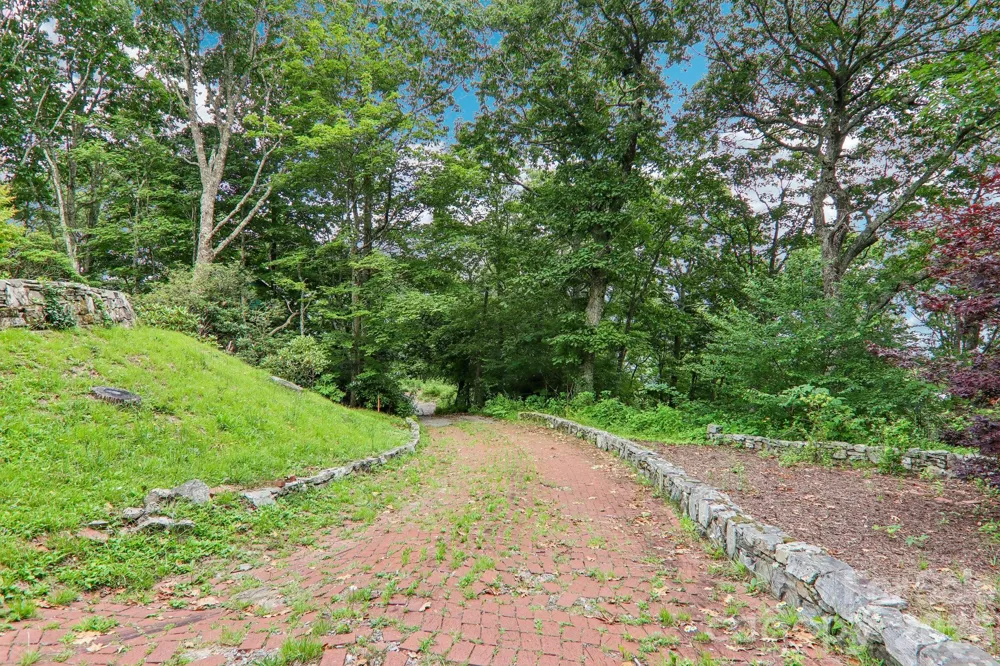 156 Simpson Lane Maggie Valley, NC 28751