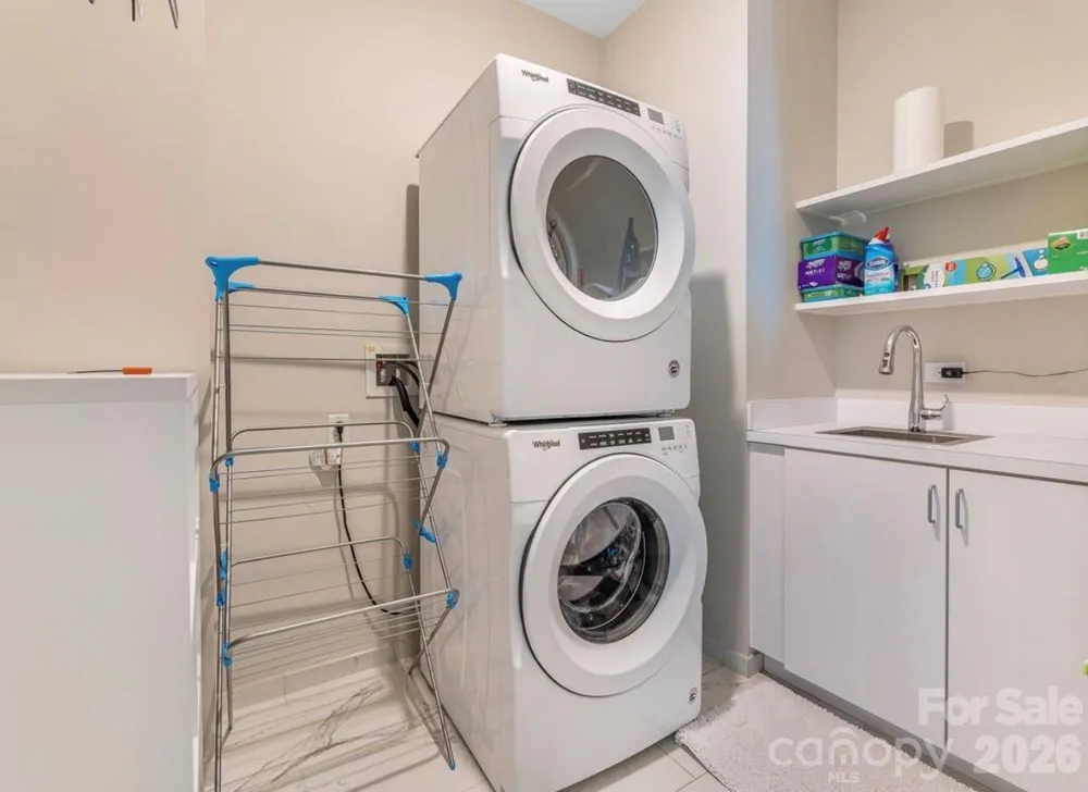 7 Patton Avenue #1605 Asheville, NC 28801