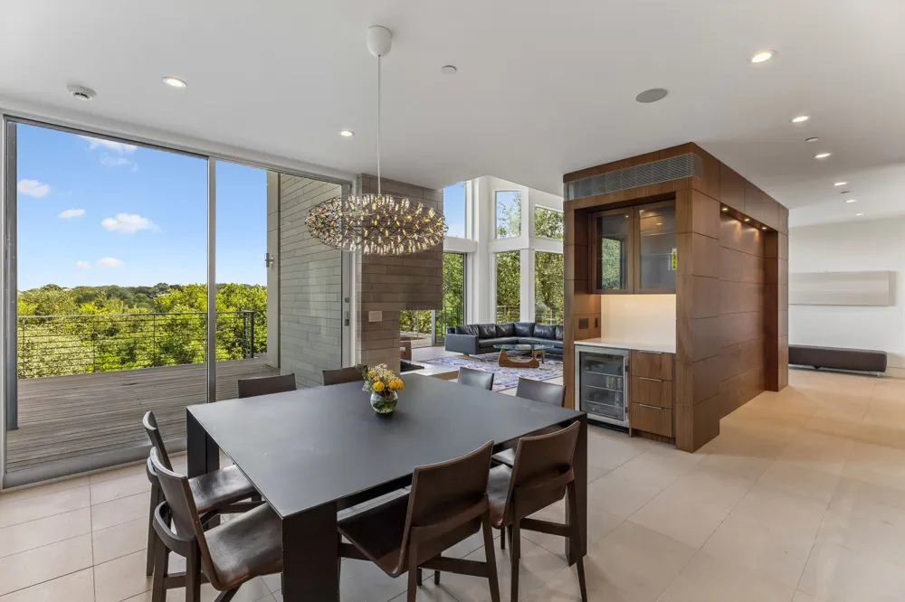 16 Sundown Parkway Austin, TX 78746