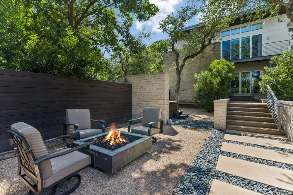 16 Sundown Parkway Austin, TX 78746