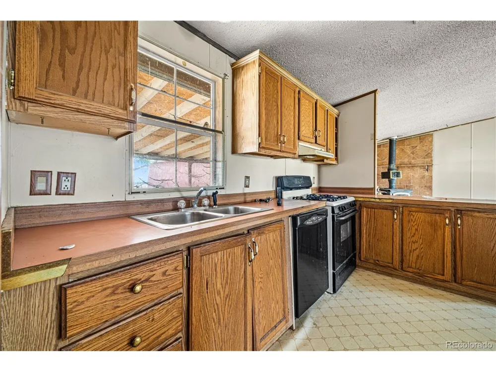 2863 CR 215 Westcliffe, CO 81252