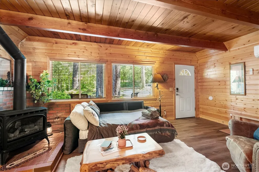 321 Paradise Drive Ashford, WA 98304
