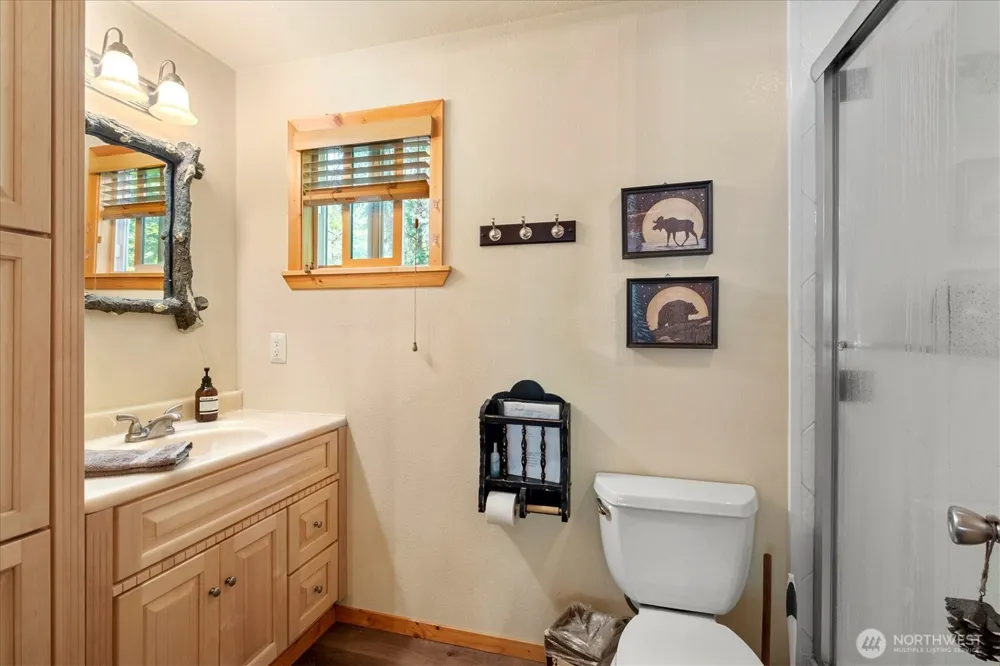 321 Paradise Drive Ashford, WA 98304