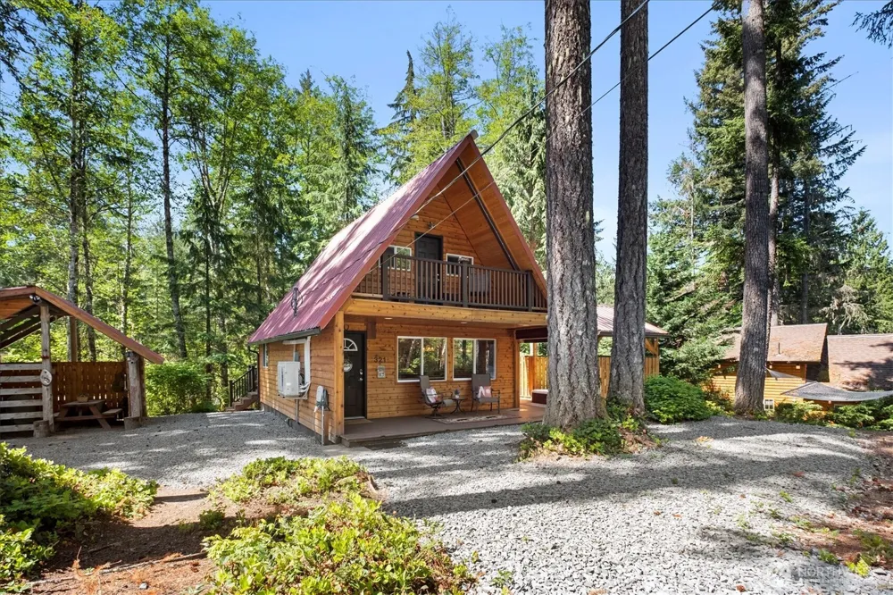 321 Paradise Drive Ashford, WA 98304