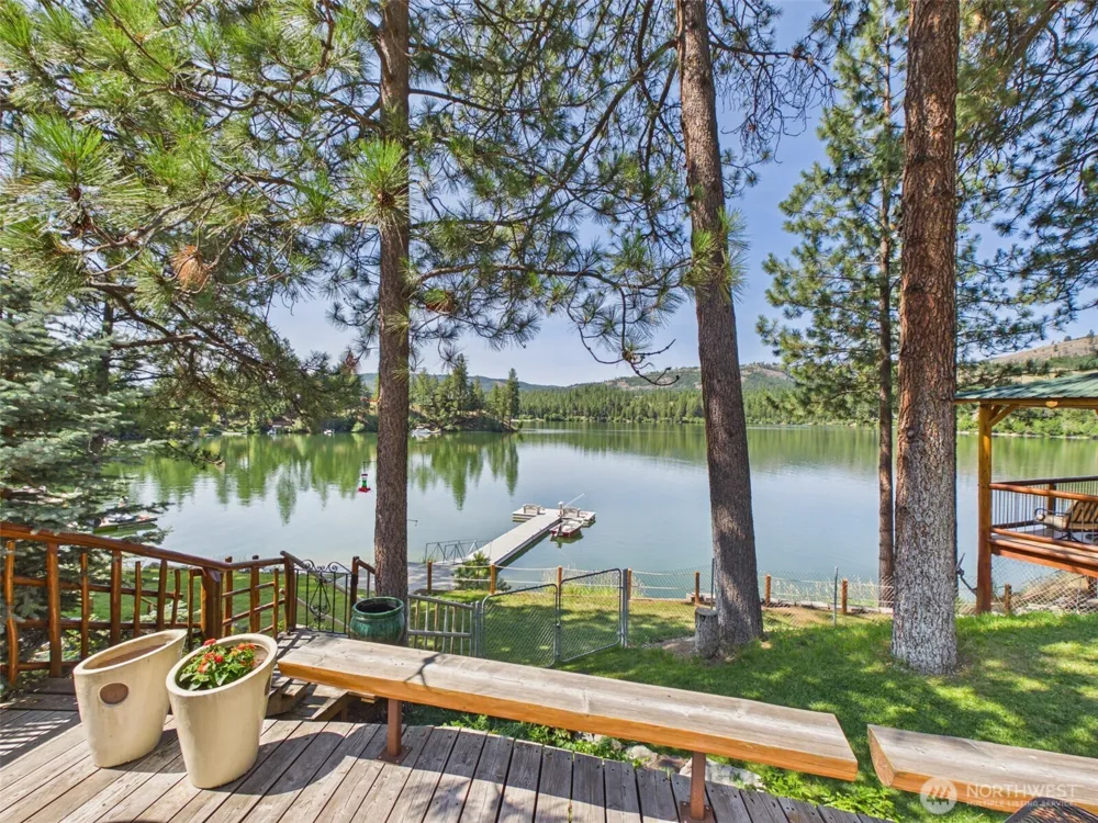 10 Wayland Cove Road Republic, WA 99166