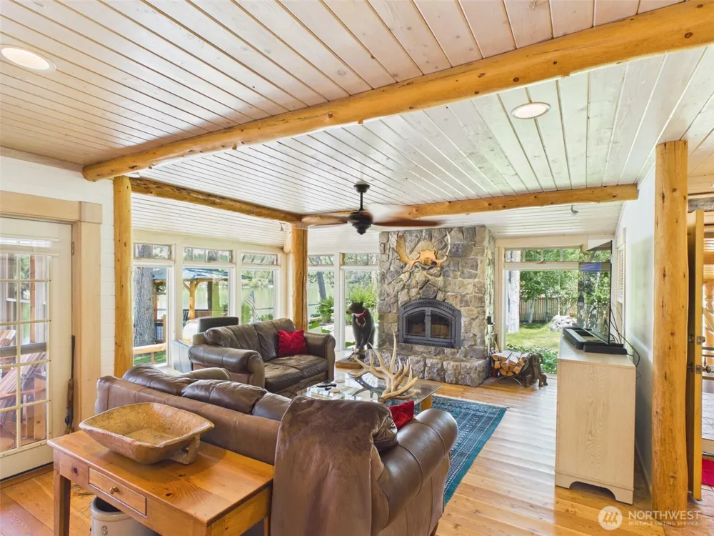 10 Wayland Cove Road Republic, WA 99166