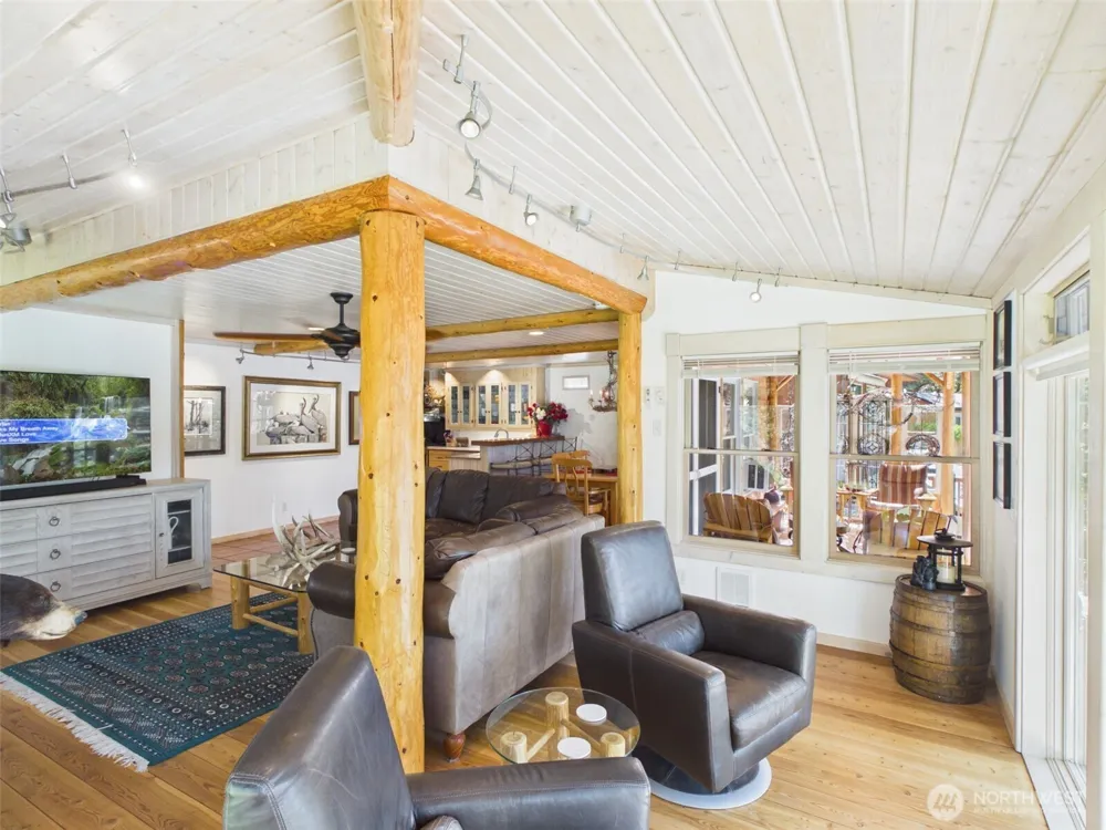 10 Wayland Cove Road Republic, WA 99166