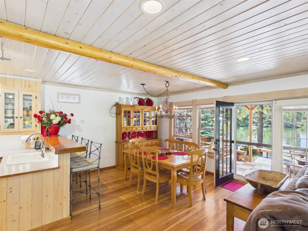 10 Wayland Cove Road Republic, WA 99166