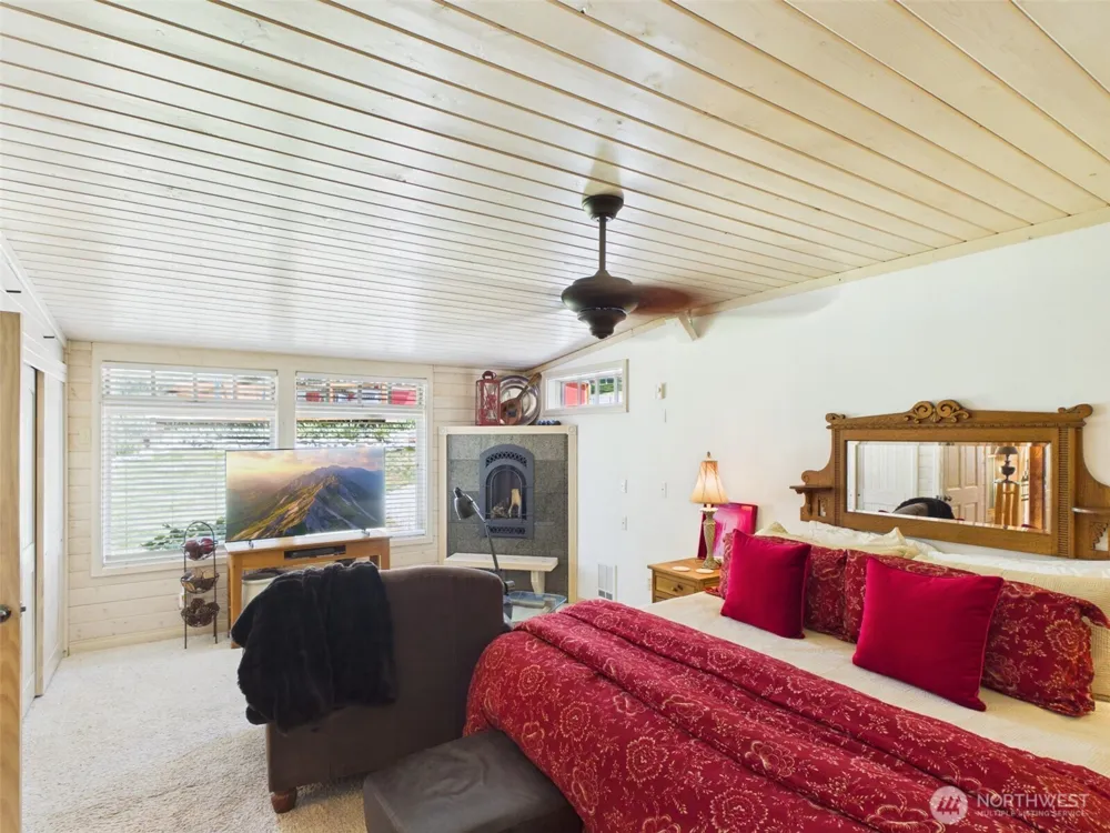 10 Wayland Cove Road Republic, WA 99166