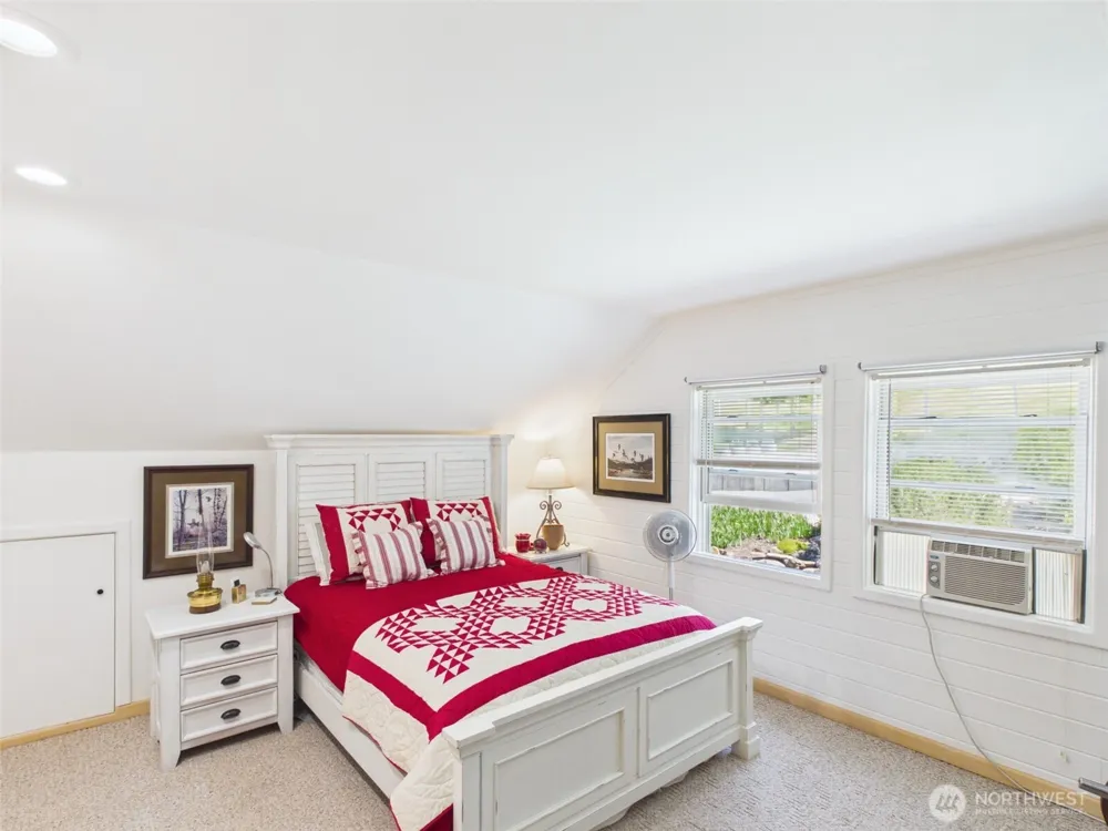 10 Wayland Cove Road Republic, WA 99166
