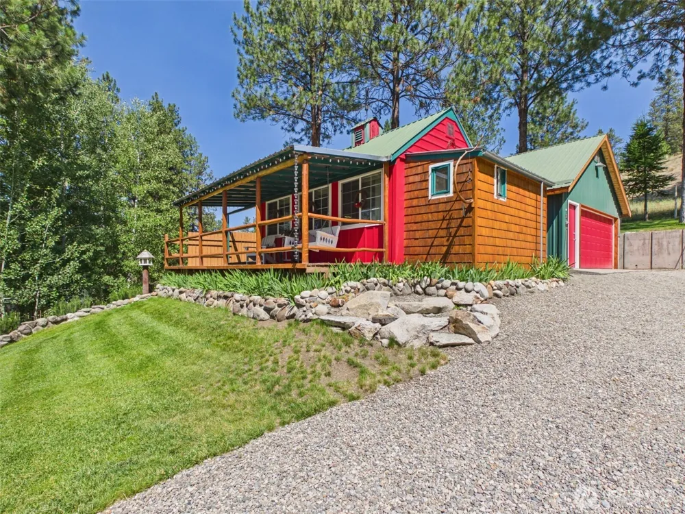 10 Wayland Cove Road Republic, WA 99166
