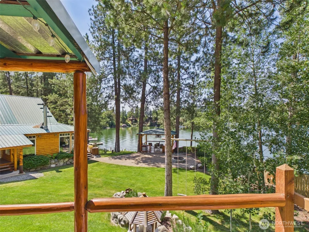10 Wayland Cove Road Republic, WA 99166