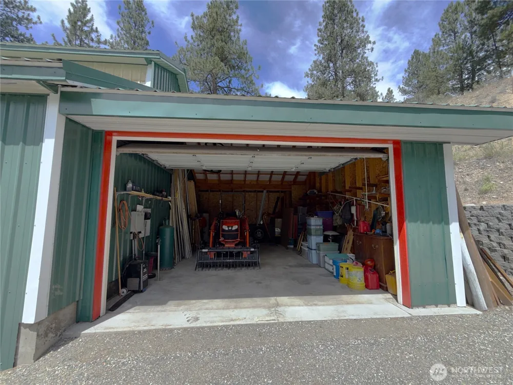 10 Wayland Cove Road Republic, WA 99166