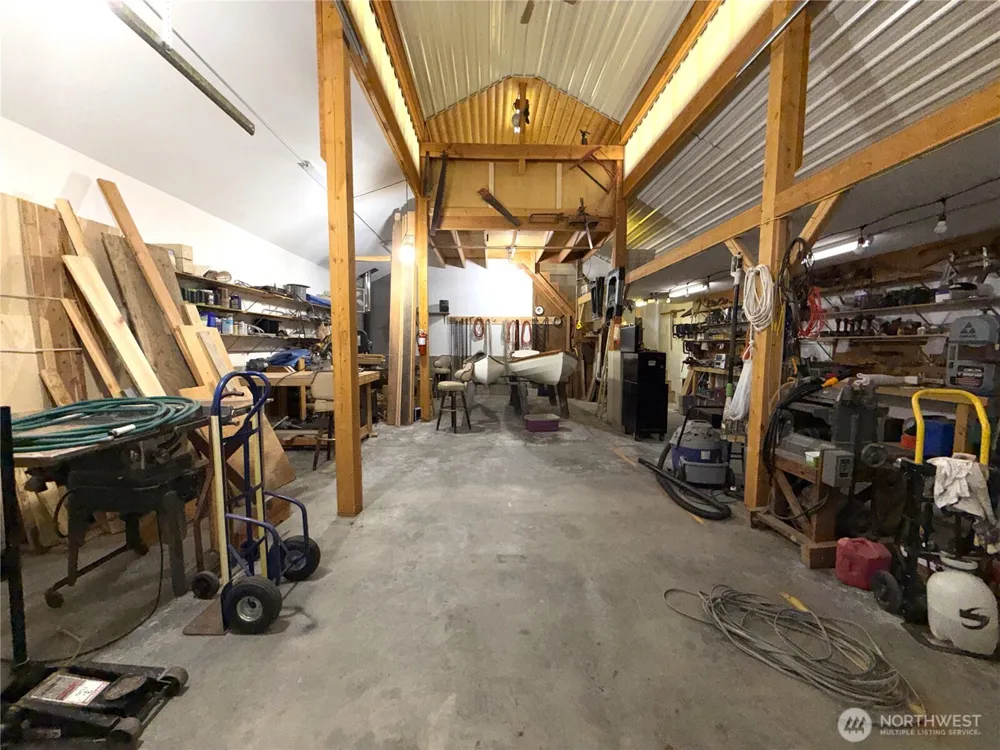 10 Wayland Cove Road Republic, WA 99166
