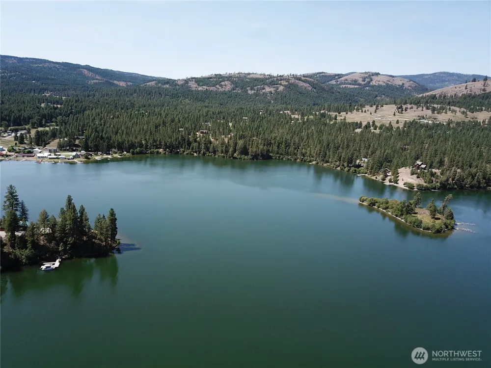 10 Wayland Cove Road Republic, WA 99166