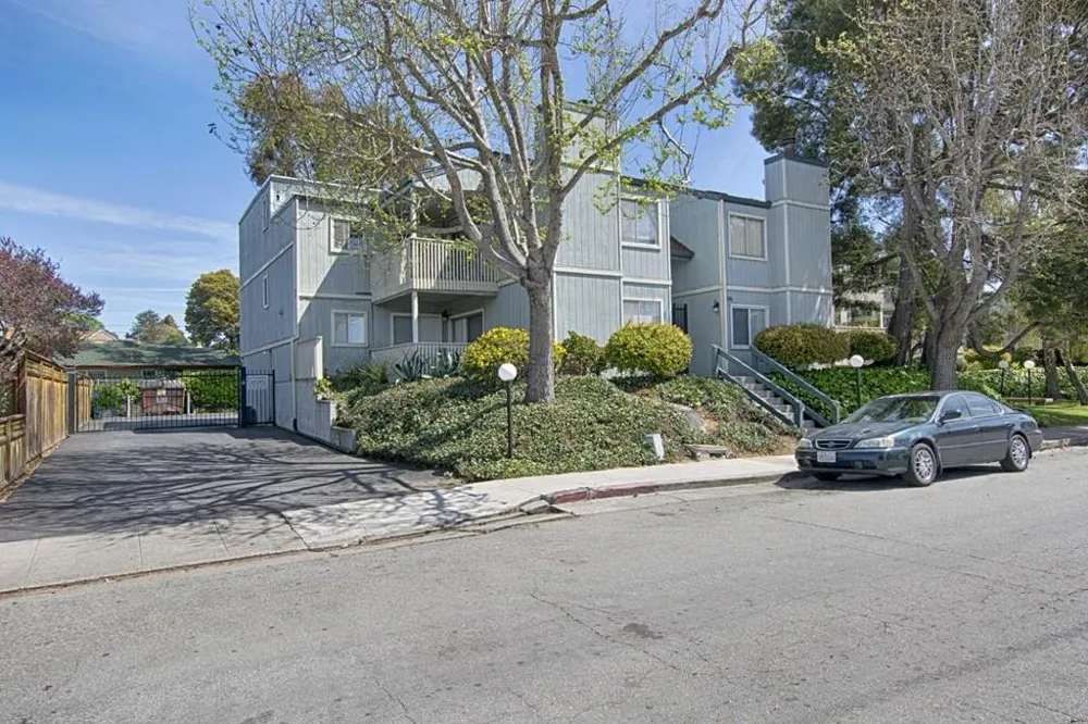 136 Canfield Avenue #A Santa Cruz, CA 95060
