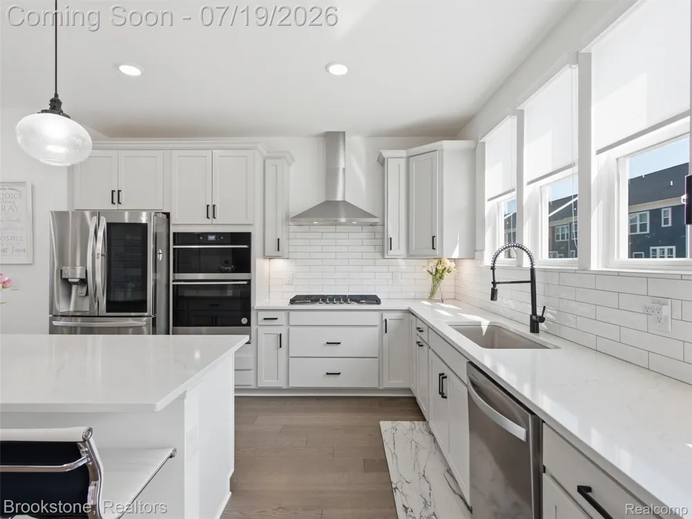 43160 Atwood Avenue Novi City, MI 48375