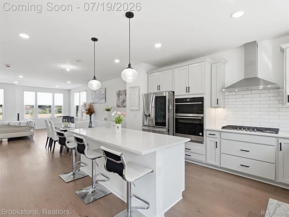 43160 Atwood Avenue Novi City, MI 48375