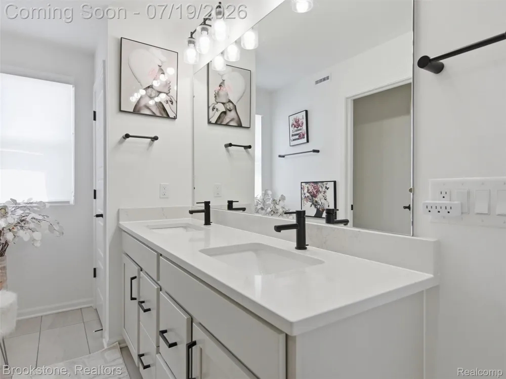 43160 Atwood Avenue Novi City, MI 48375