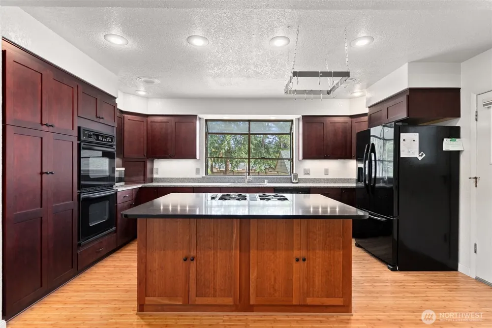 8123 Veterans Drive SW Lakewood, WA 98498